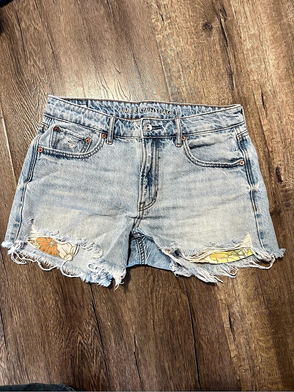 American Eagle Women's Distressed Denim Jean Shorts Size 2